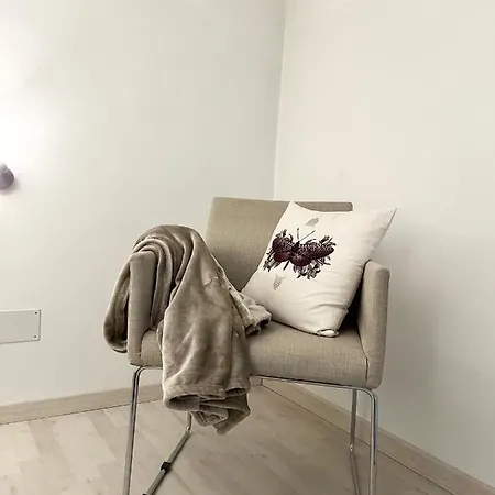Loft Moderno A 10 Min Dal Centro Apartment